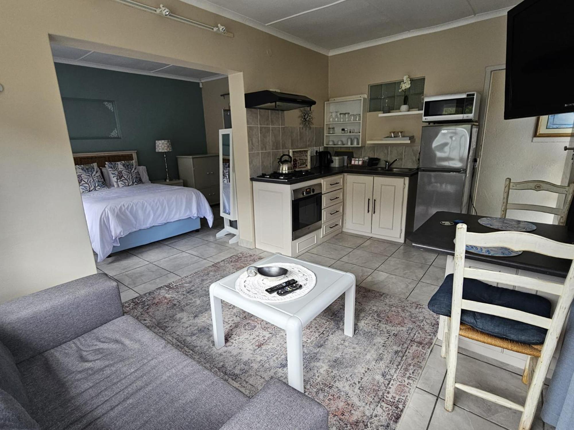 Senelle Accomodation Apartment Hermanus Bagian luar foto