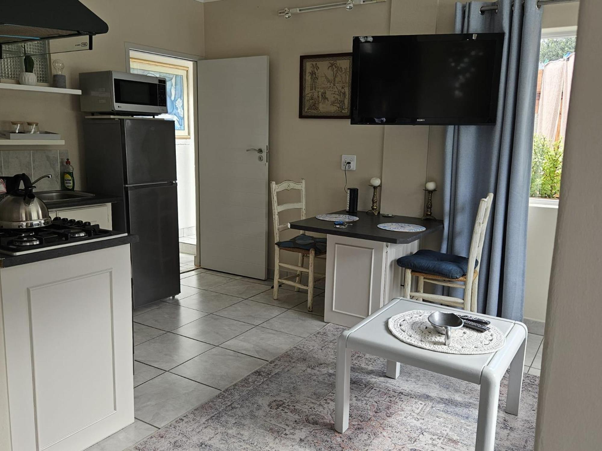 Senelle Accomodation Apartment Hermanus Bagian luar foto